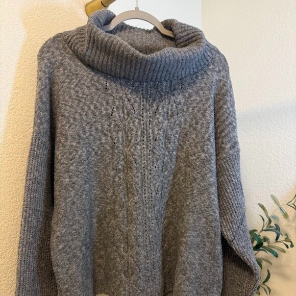Gray Oversized Cable Knit Cowl Neck Sweater – Olive + Oak, Size XL - Picture 1 of 3